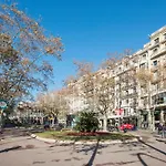Fewdays Barcelona Apartments