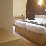 Hostal Barcelona Travel