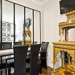 Apartamentos Arago 345