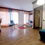 Valencia Apartments