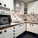Valencia Apartments