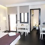 Barcelona Fifteen Central Aparthotel