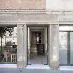 Dingdong Fira Apartments