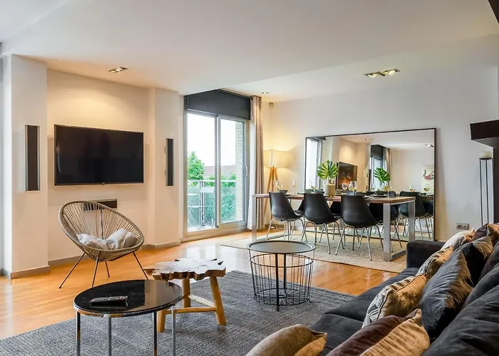 Lodging Apartments Beach Penthouse Near Center With Pool