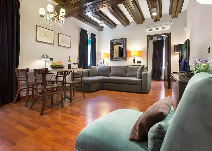 Stay U-Nique Apartments Carretes