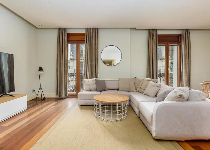 3Br - 2Bh Luxury Apartment 5 Min From Paseo De Gracia