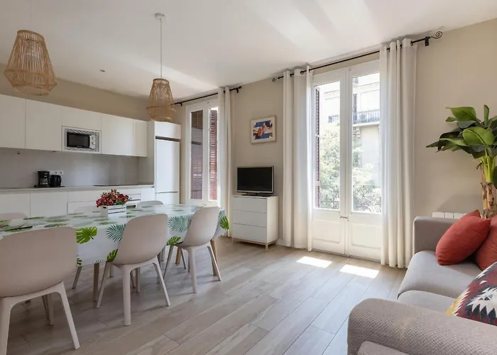 Aparteasy - Family 4-Bedroom Apartment