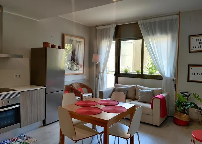 Fira Plaza España apartment