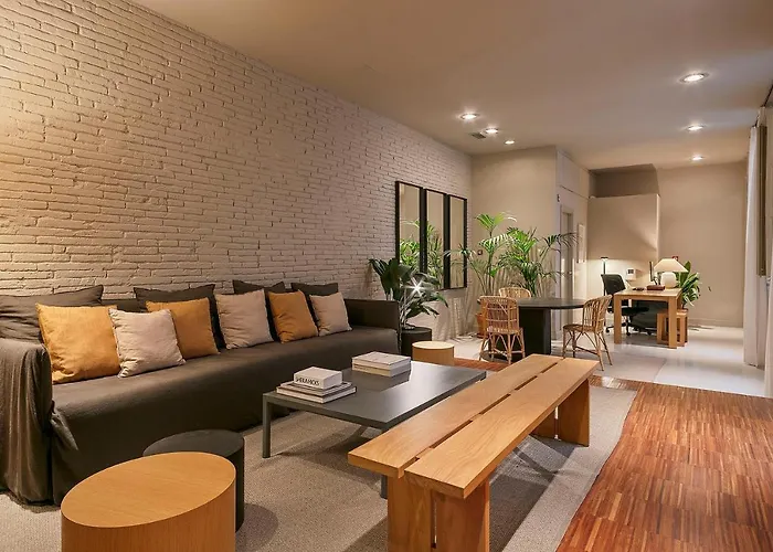 Uma Suites Pau Claris