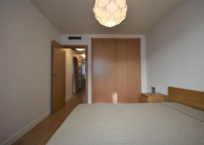 Apartment 5 Minutes Away From The Beach