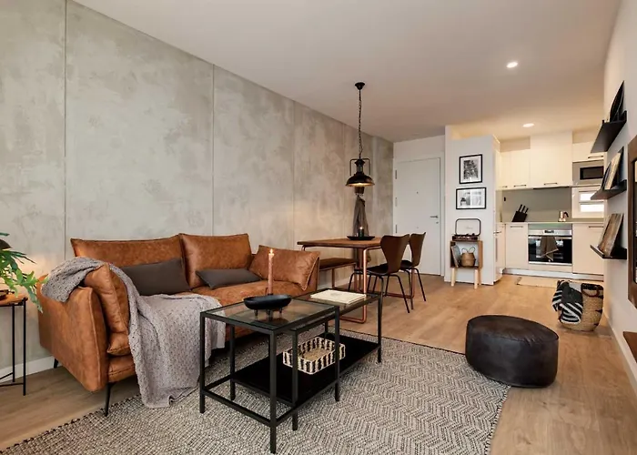 Nevis - Modern Two Bedroom Apartment In Sagrada Familia