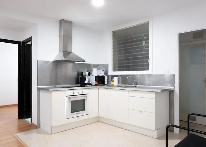 Plaza Urquinaona Central And Comfortable 3Bd