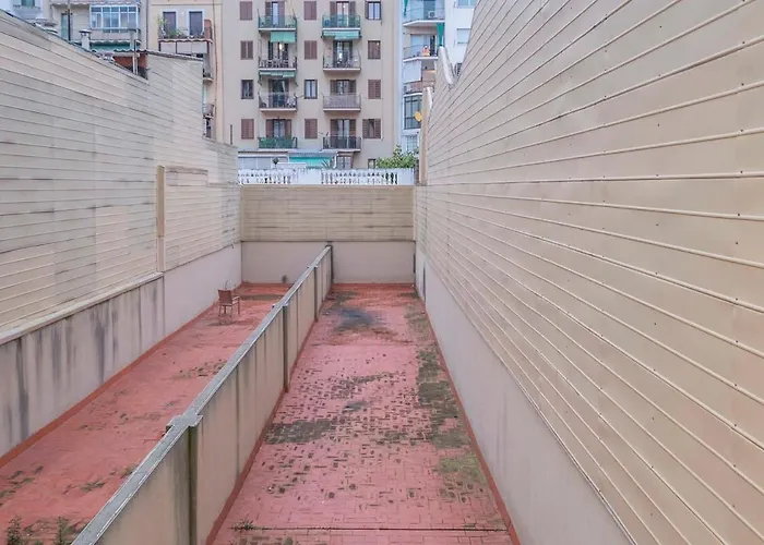 Bright And Modern Duplex With Terrace In Eixample District P1