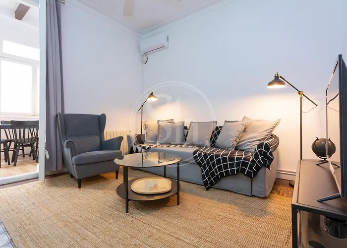 Modern Flat Near Sagrada Familia