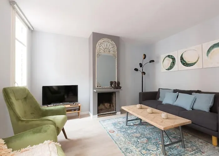 2 Bdr Penthouse In Grcia