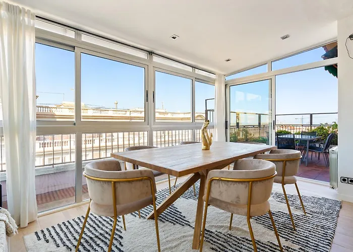 Chic 3Br Retreat With Private Terrace