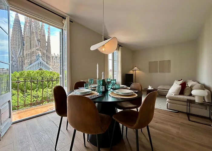 BarcelonaForRent Plaza Sagrada Familia Apartment