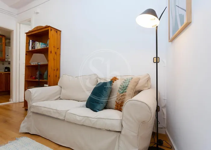 Cozy Apartment Near Sagrada Familia