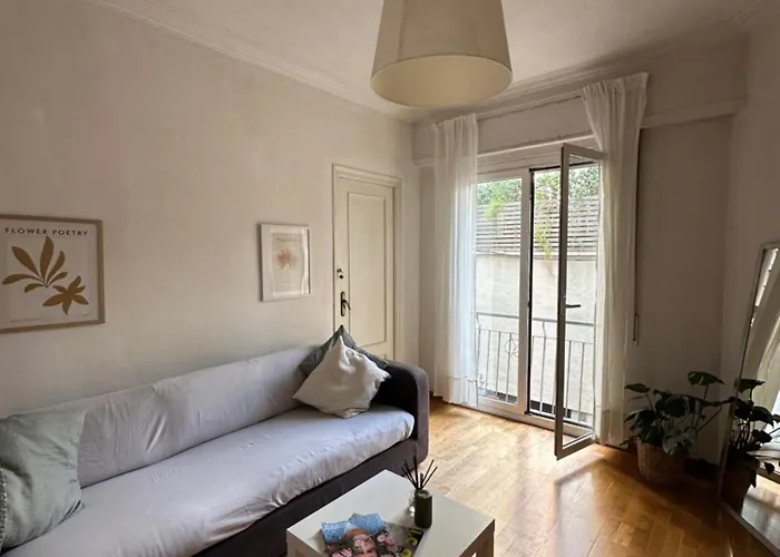 Rooms In Spacious Apartment In City Center