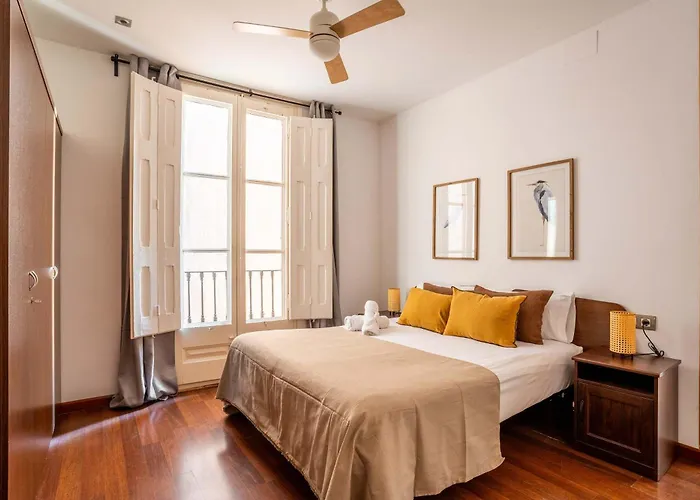 Ronda Sant Pere Private City Center 3Bedroom Suite C
