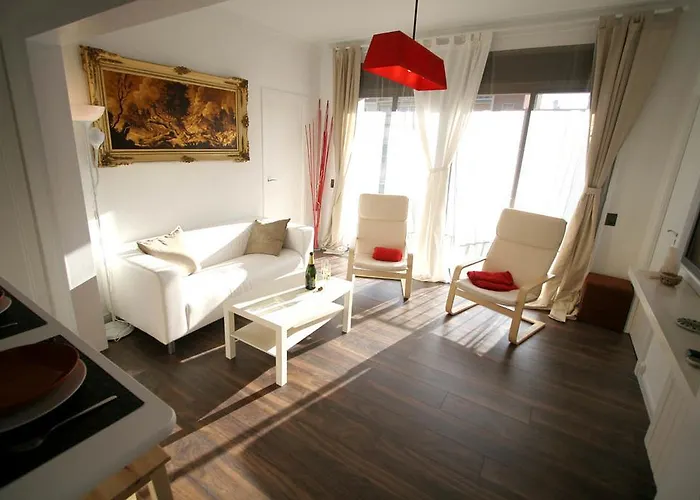 Near Clot&Sagrada Familia Apartment