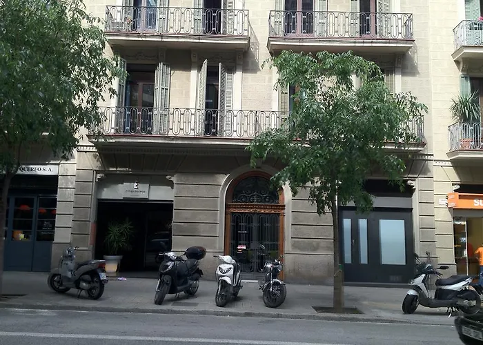 Casanova Charm 4Bdr Apartment
