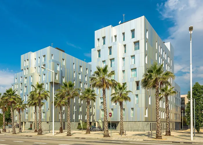 Urban District Apartments - Rambla Suites & Pool