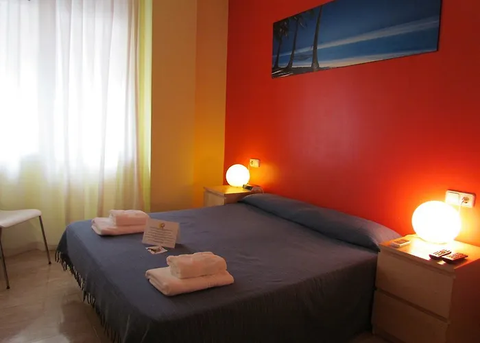 Barcelona City North Hostal