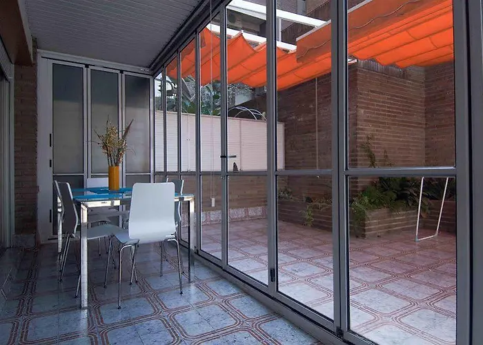 Valencia Apartments