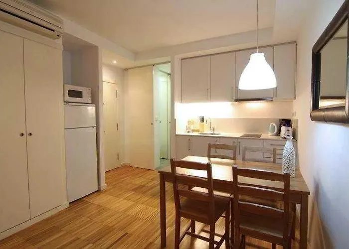 Borne Building Apartamentos