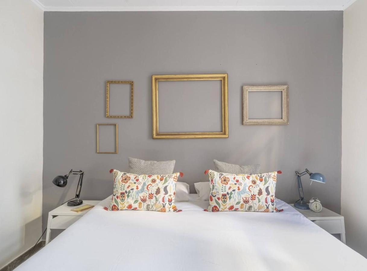 Margarit 4 Bedroom Apartamento Barcelona