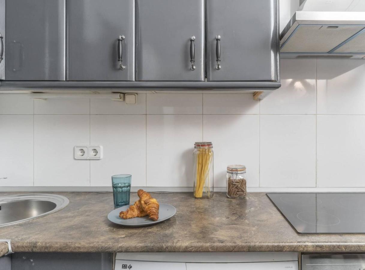 Margarit 4 Bedroom Apartamento Barcelona