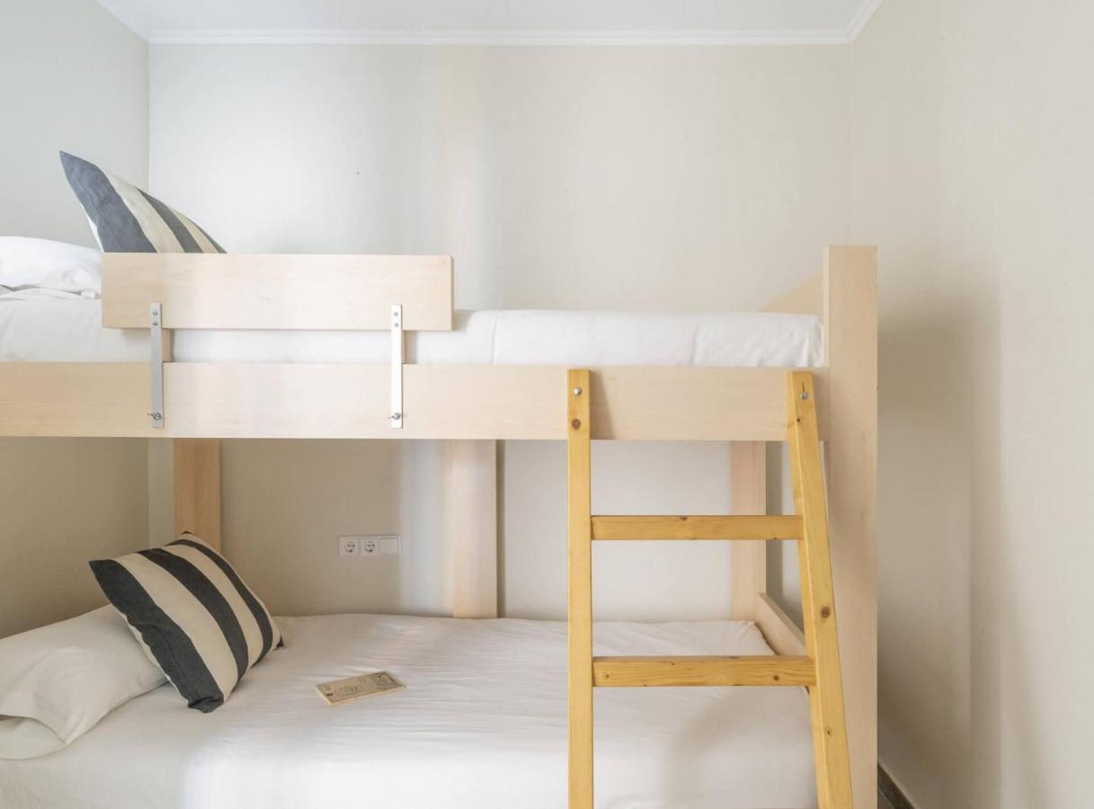 Margarit 4 Bedroom Apartamento *