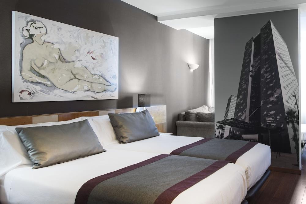 Hotel Catalonia Plaza Cataluña 4*