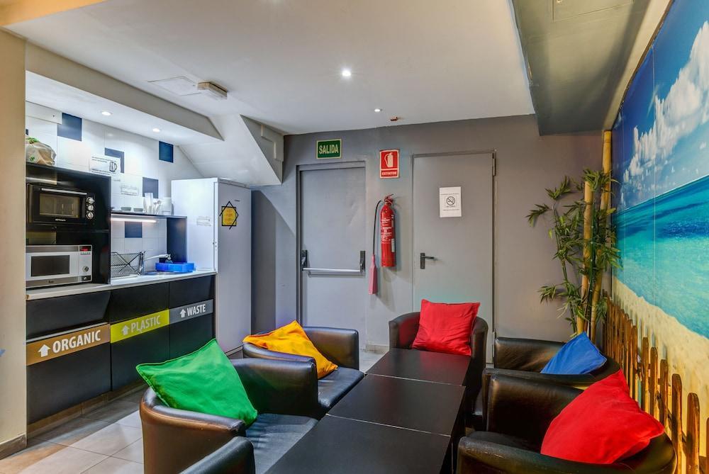 Sun&moon Hostal *