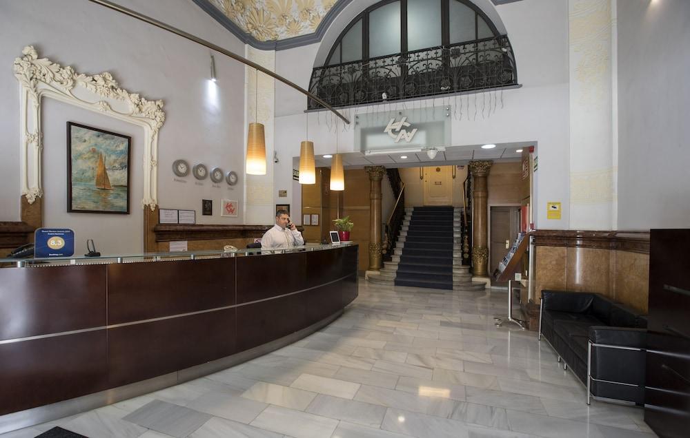 Cuatro Naciones Hotel 2*