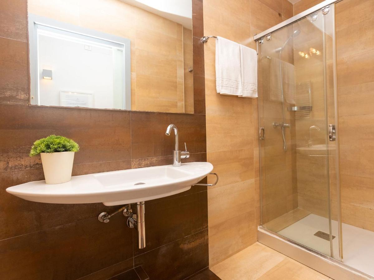 Apartamento Centro- Passeig De Gracia - Casa Batllo By Interhome Barcelona