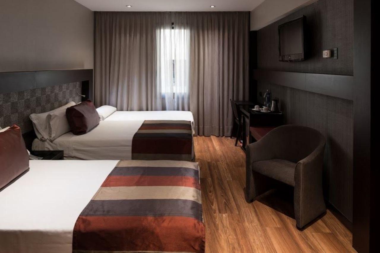 Catalonia Port 4*