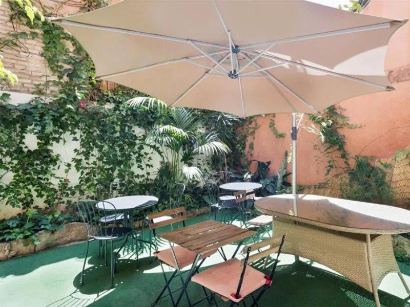 Hostal Casa Barcelo *