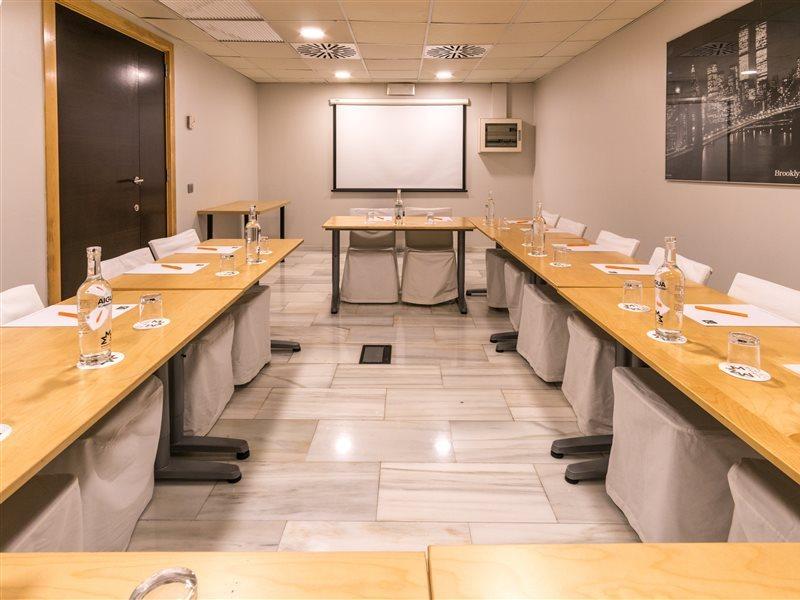 Madanis 4* L'Hospitalet de Llobregat