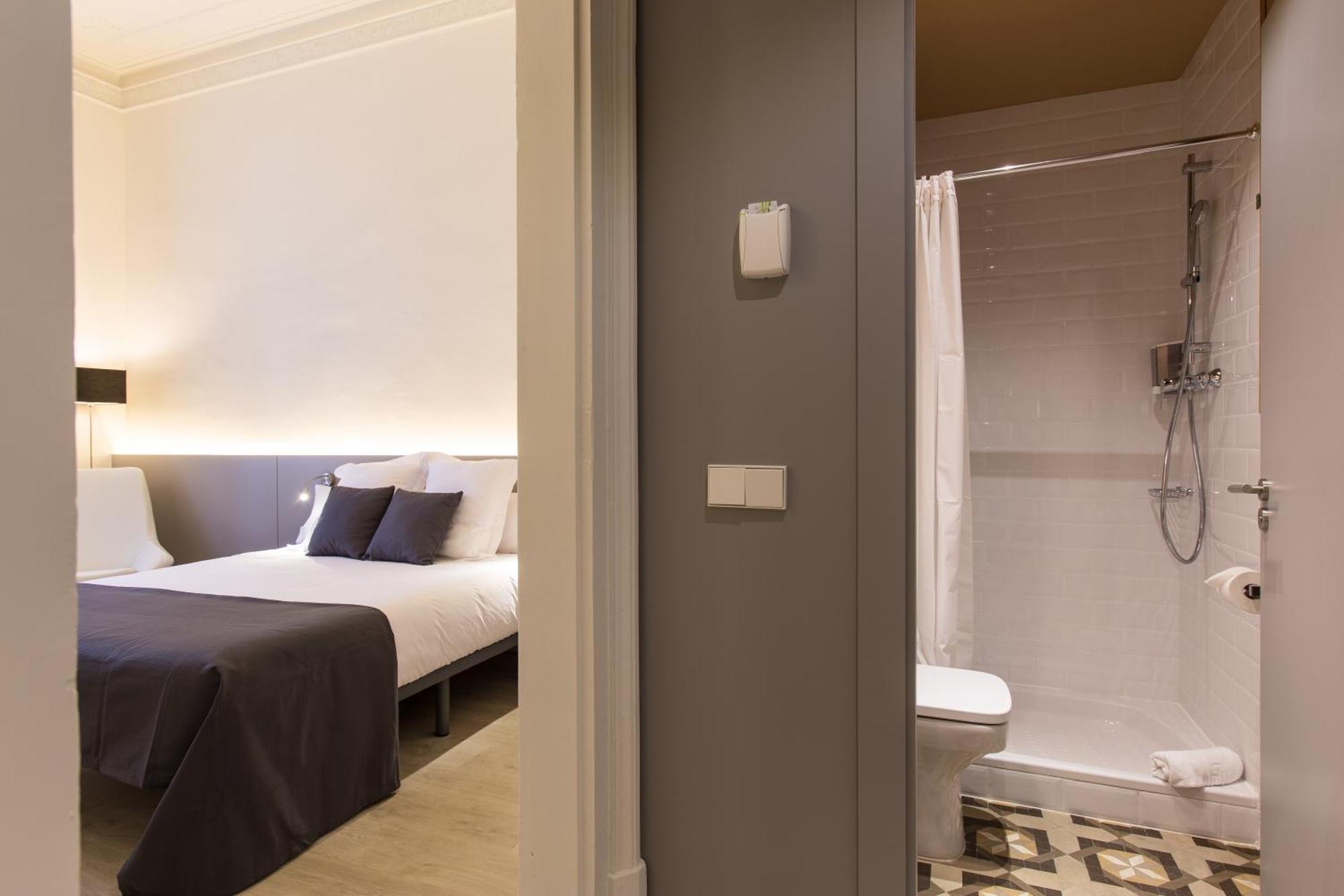 Pensión Izaila Plaza Catalunya 3*