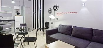 Dingdong Fira 3* Barcelona