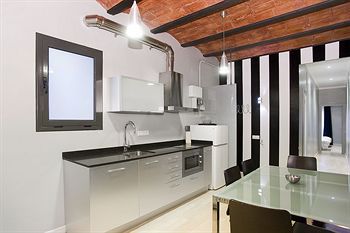 Hotel Dingdong Fira 3*