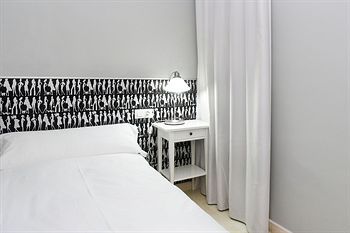 Dingdong Fira 3* Barcelona