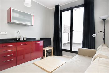 Hotel Dingdong Fira 3*