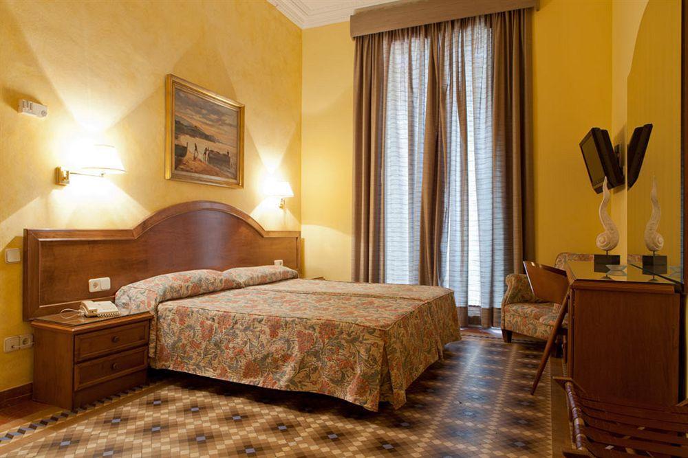 Nouvel Hotel 3*