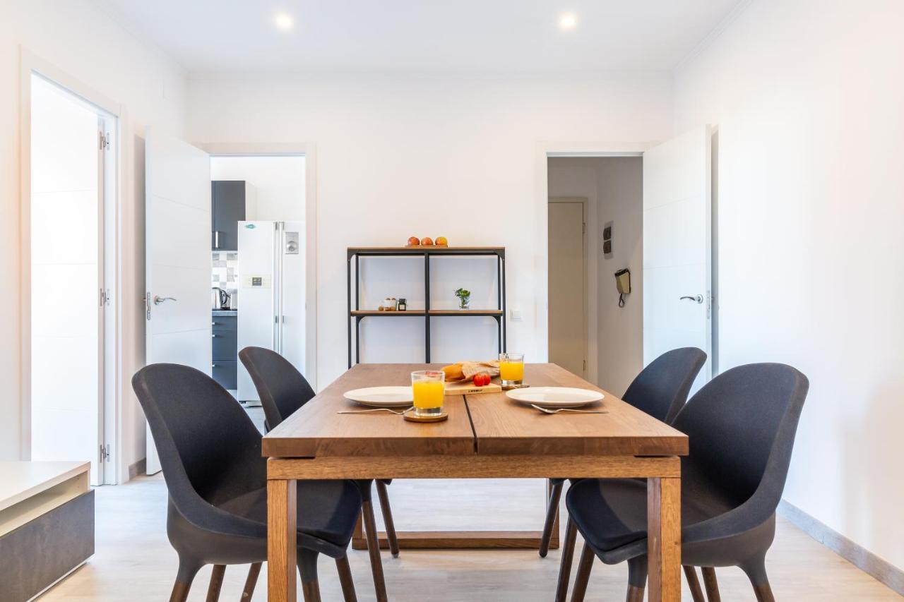 Apartamento 3BR - 2BH BEACHside Sunny&Spacious apartment