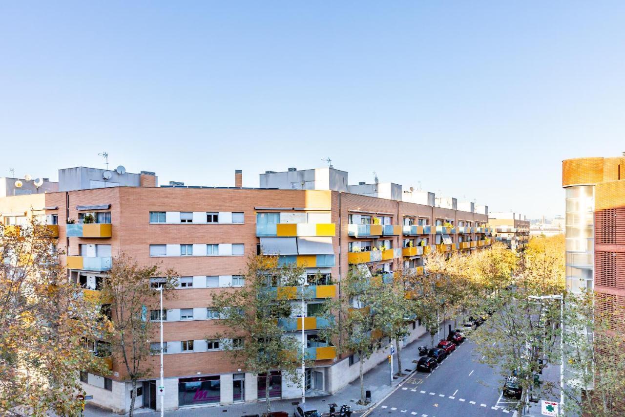 Apartamento 3BR - 2BH BEACHside Sunny&Spacious apartment Barcelona