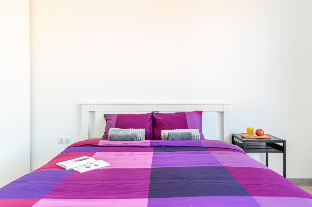 3BR - 2BH BEACHside Sunny&Spacious apartment Barcelona