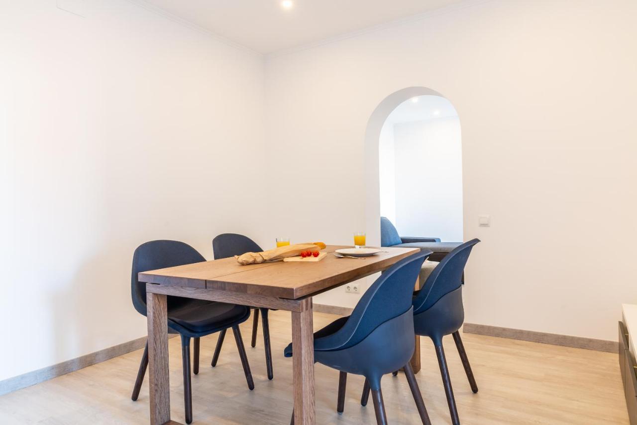 3BR - 2BH BEACHside Sunny&Spacious apartment Apartamento Barcelona